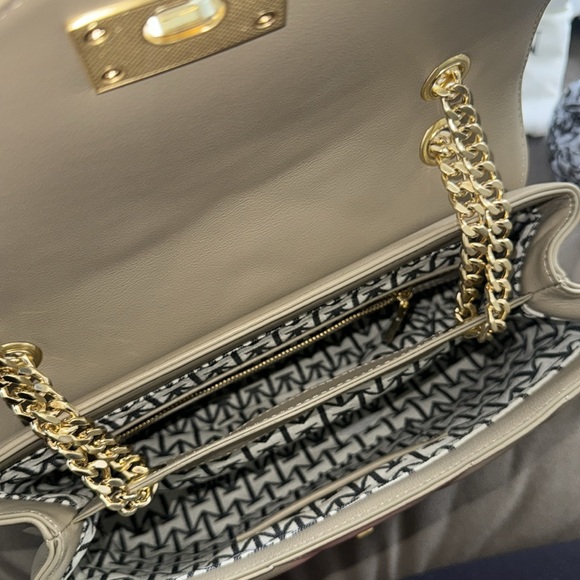 Moncrief Cathryn - Picture 11 of 14